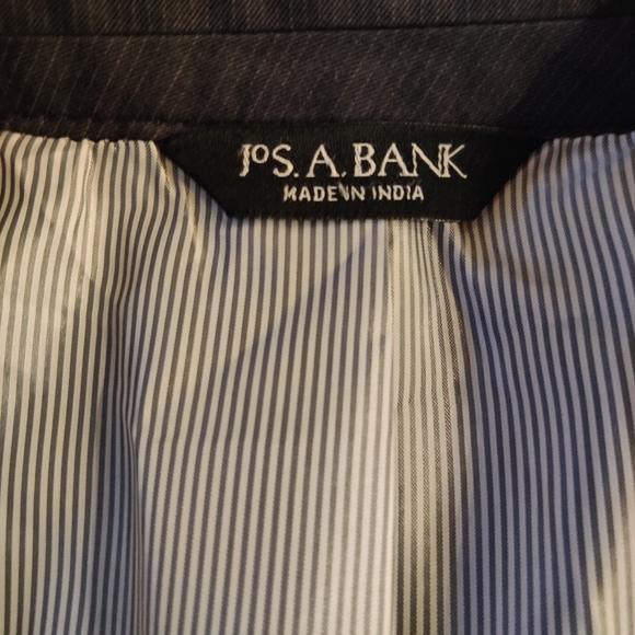 Jos. A. Bank Sport Coat Blazer Suit Jacket. Striped Gray. 44R. - Picture 3 of 8